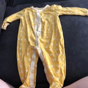 Snap sleeper yellow with flowers